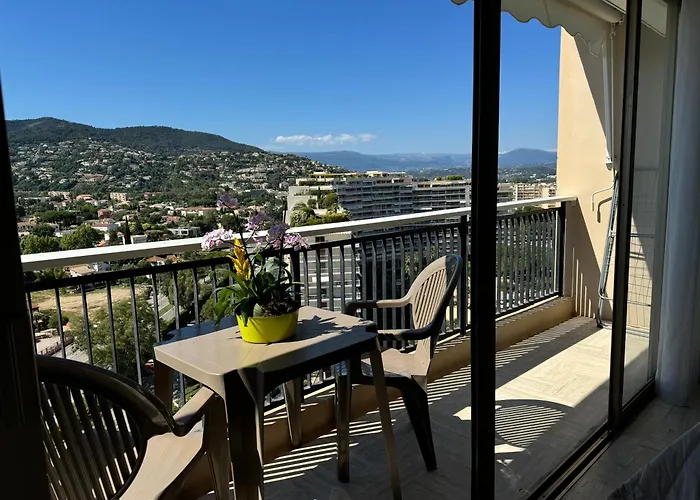 My Resid Appart Cannes Vue Marina Et Vue Montagne