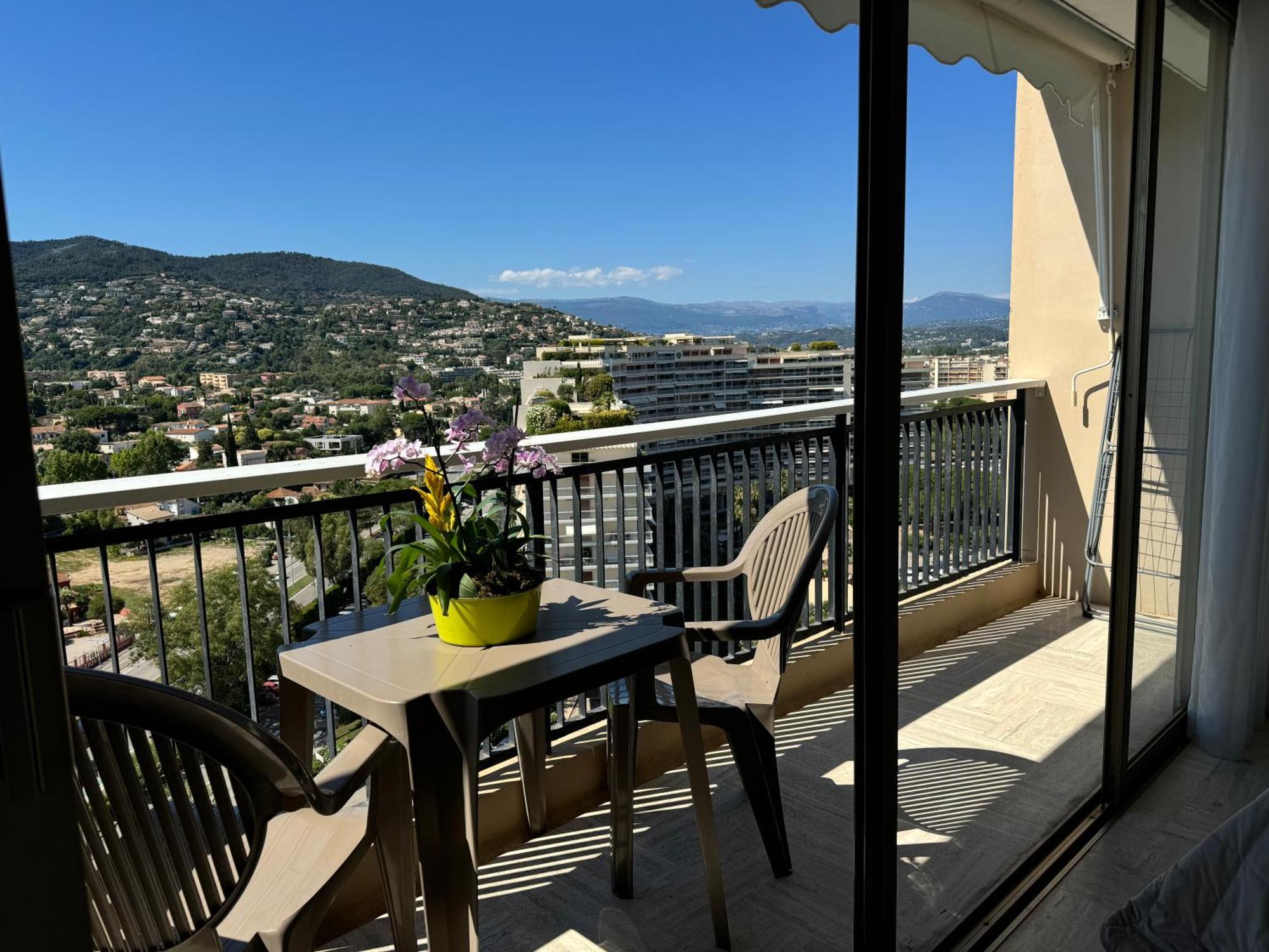 My Resid Cannes Vue Marina Et Vue Montagne